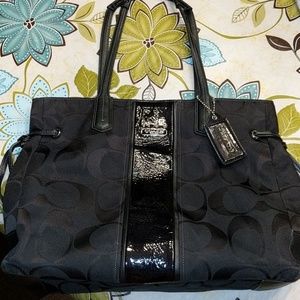 ❌❌ SOLD ❌❌ Black Coach Shoulder Bag